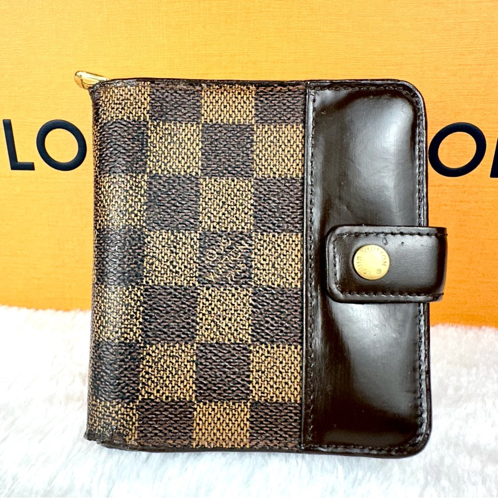 Louis Vuitton Damier Ebene Compact Wallet *READ* - Picture 2 of 13